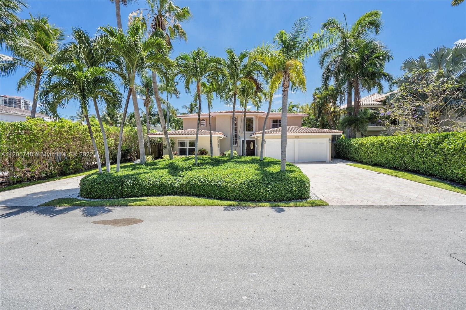 SEVEN ISLES - Residential