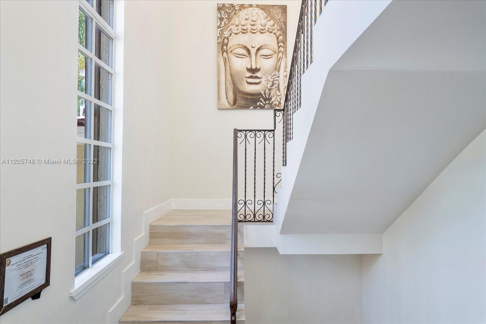 SEVEN ISLES - Residential