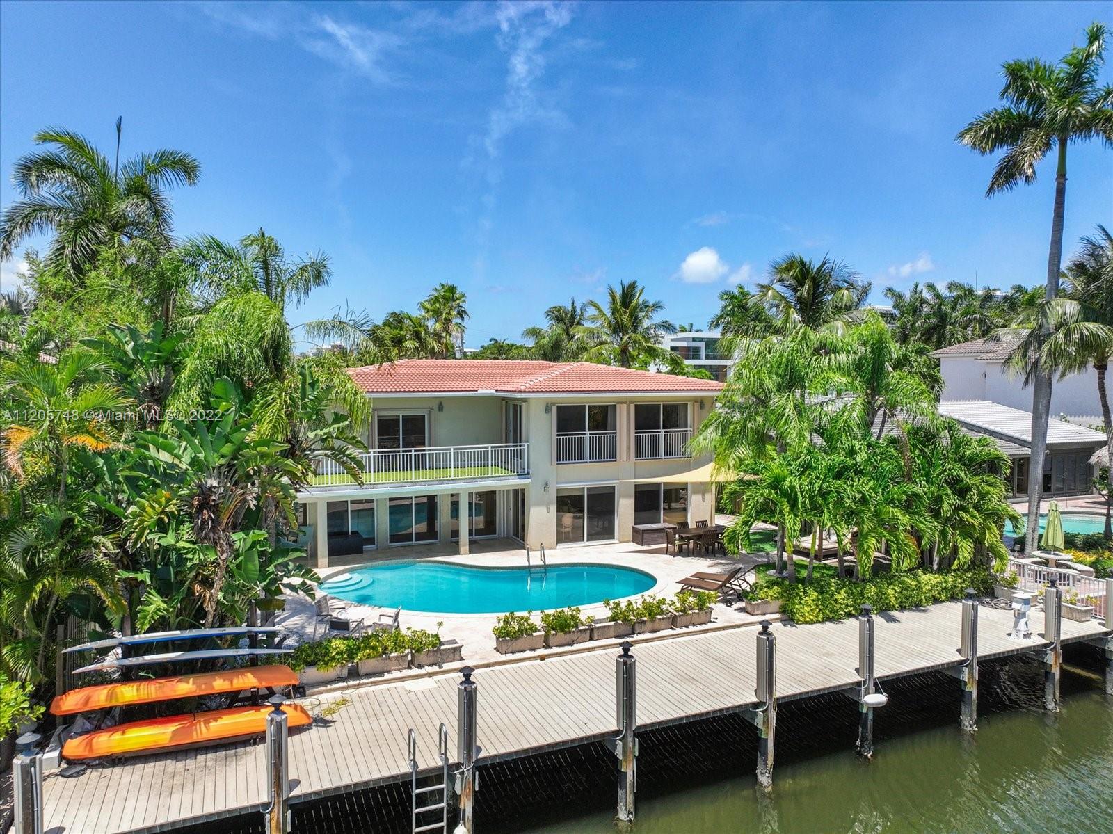 SEVEN ISLES - Residential