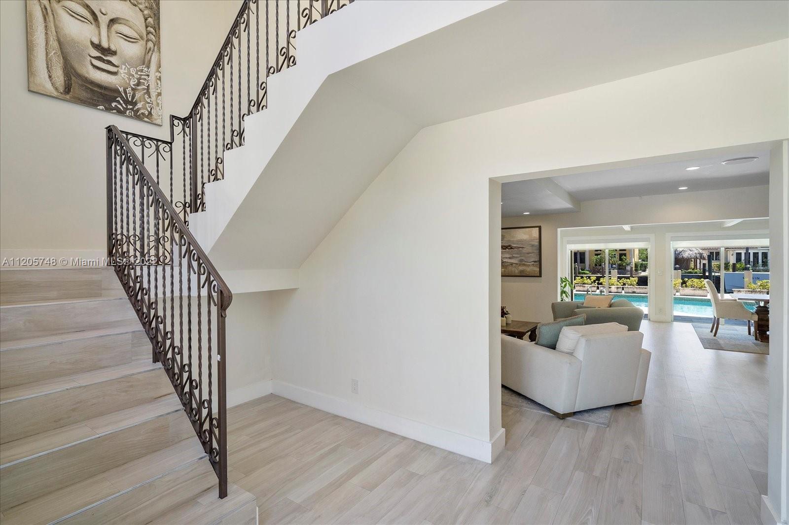 SEVEN ISLES - Residential