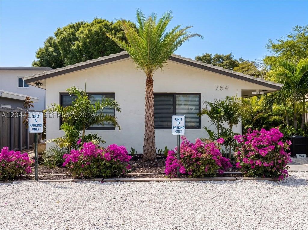 Photo of 754 NE 40th St #C, Fort Lauderdale, FL 33334 (MLS # A12044107)