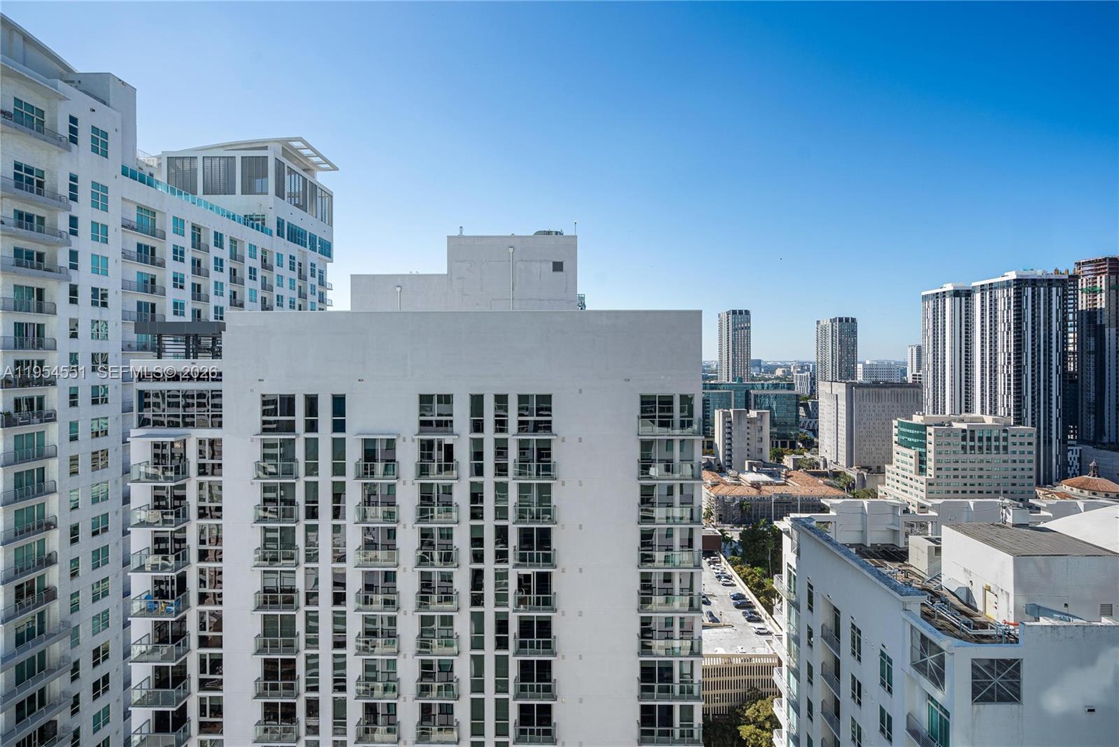 VIZCAYNE SOUTH CONDO - Residential