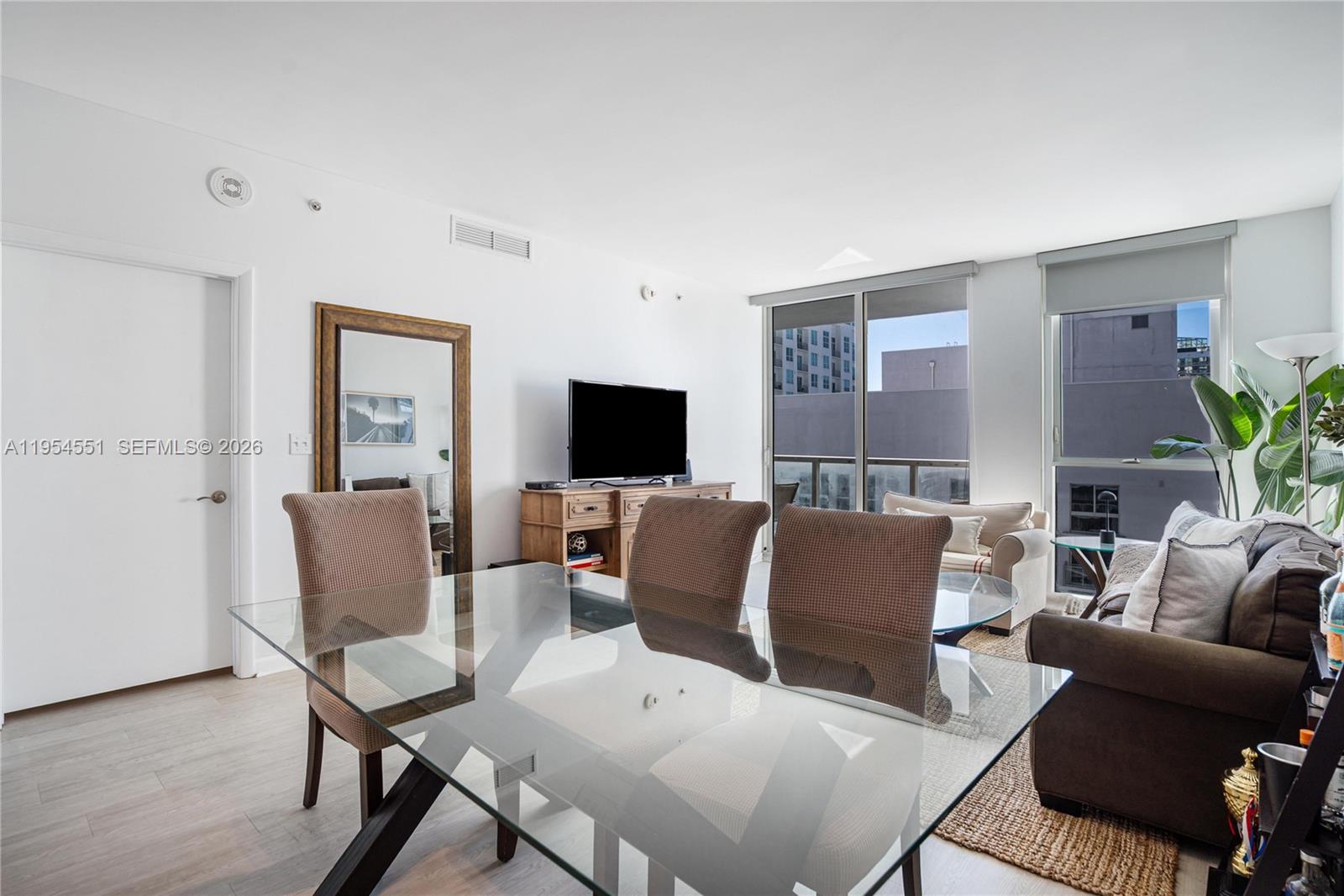 VIZCAYNE SOUTH CONDO - Residential