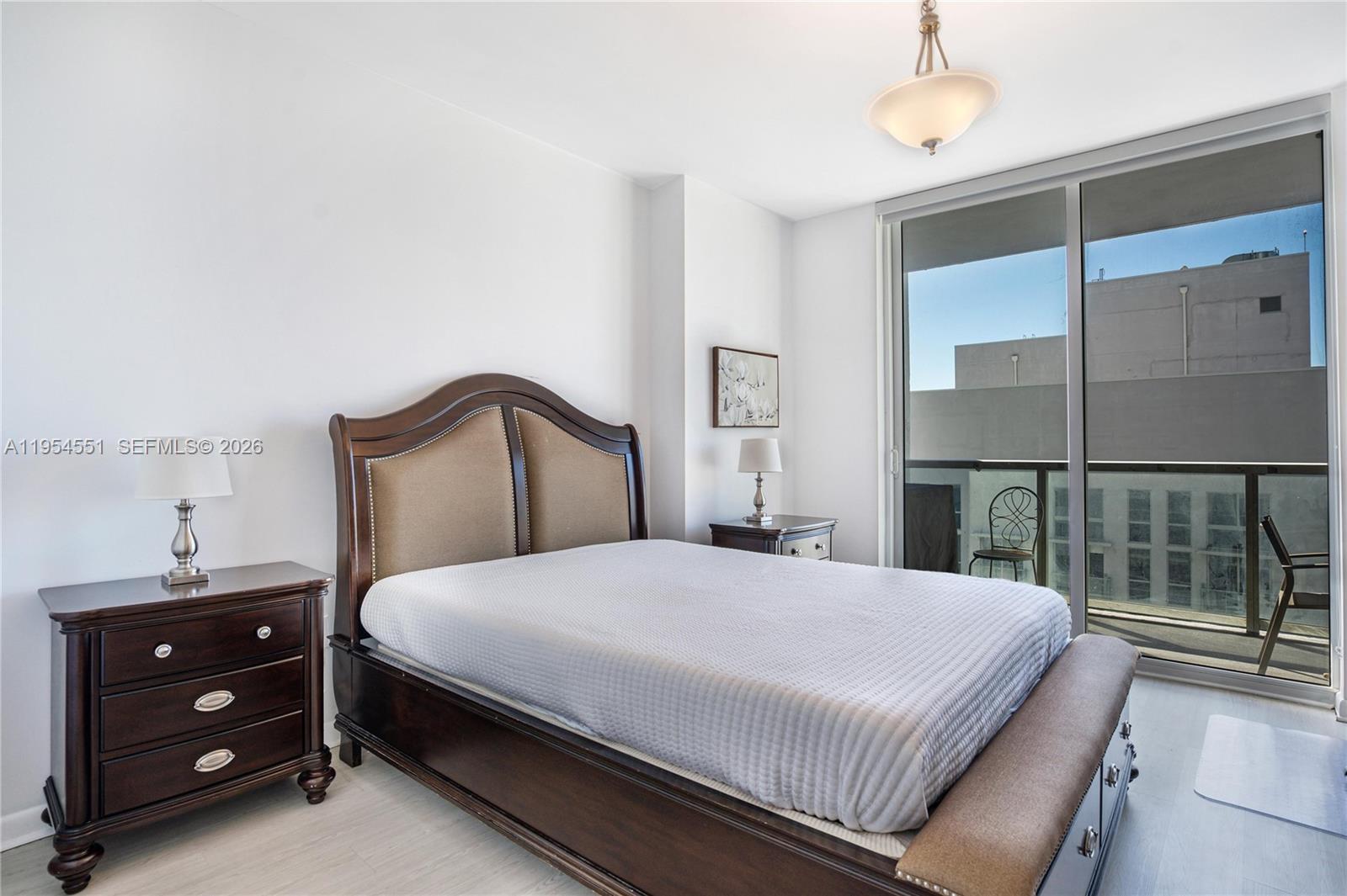 VIZCAYNE SOUTH CONDO - Residential