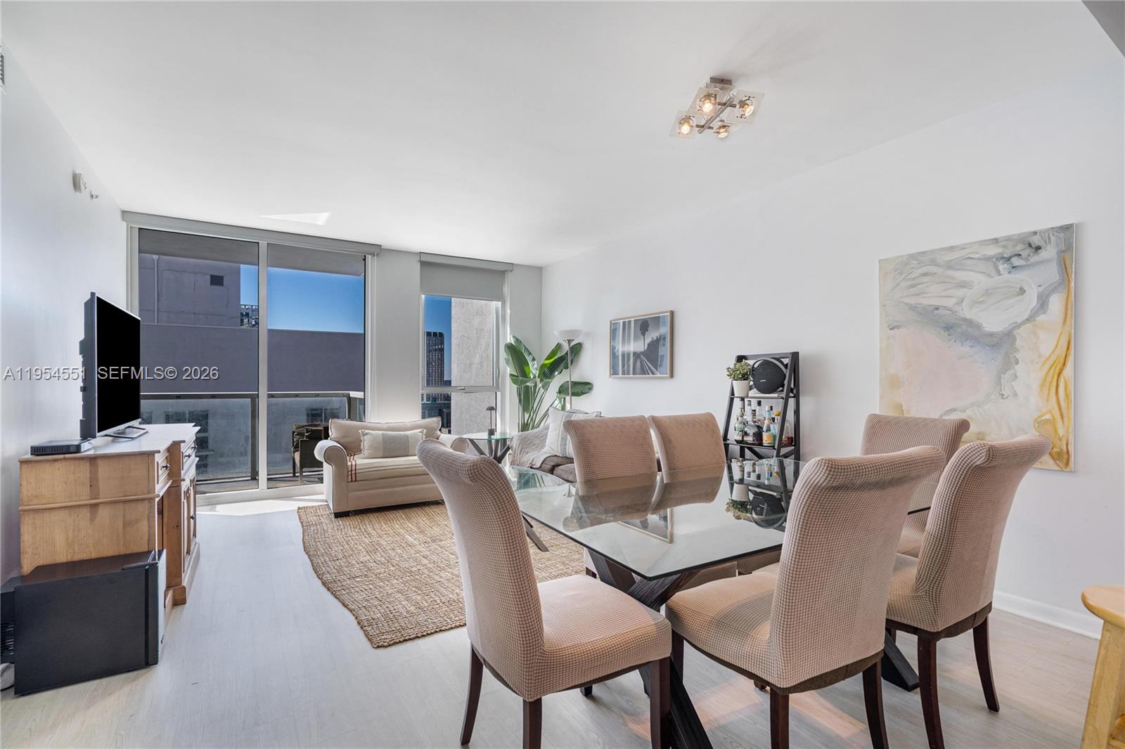 VIZCAYNE SOUTH CONDO - Residential