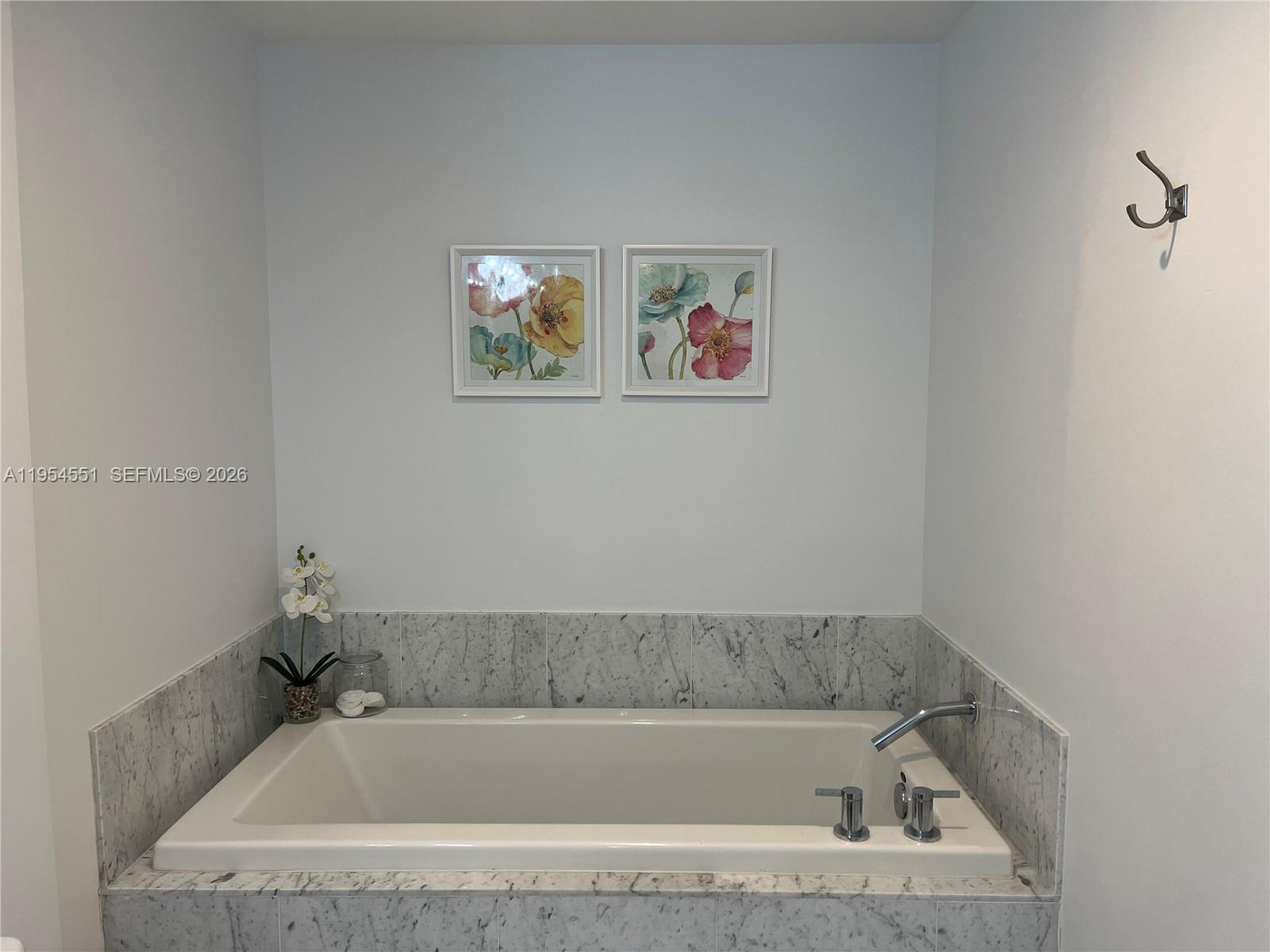 VIZCAYNE SOUTH CONDO - Residential