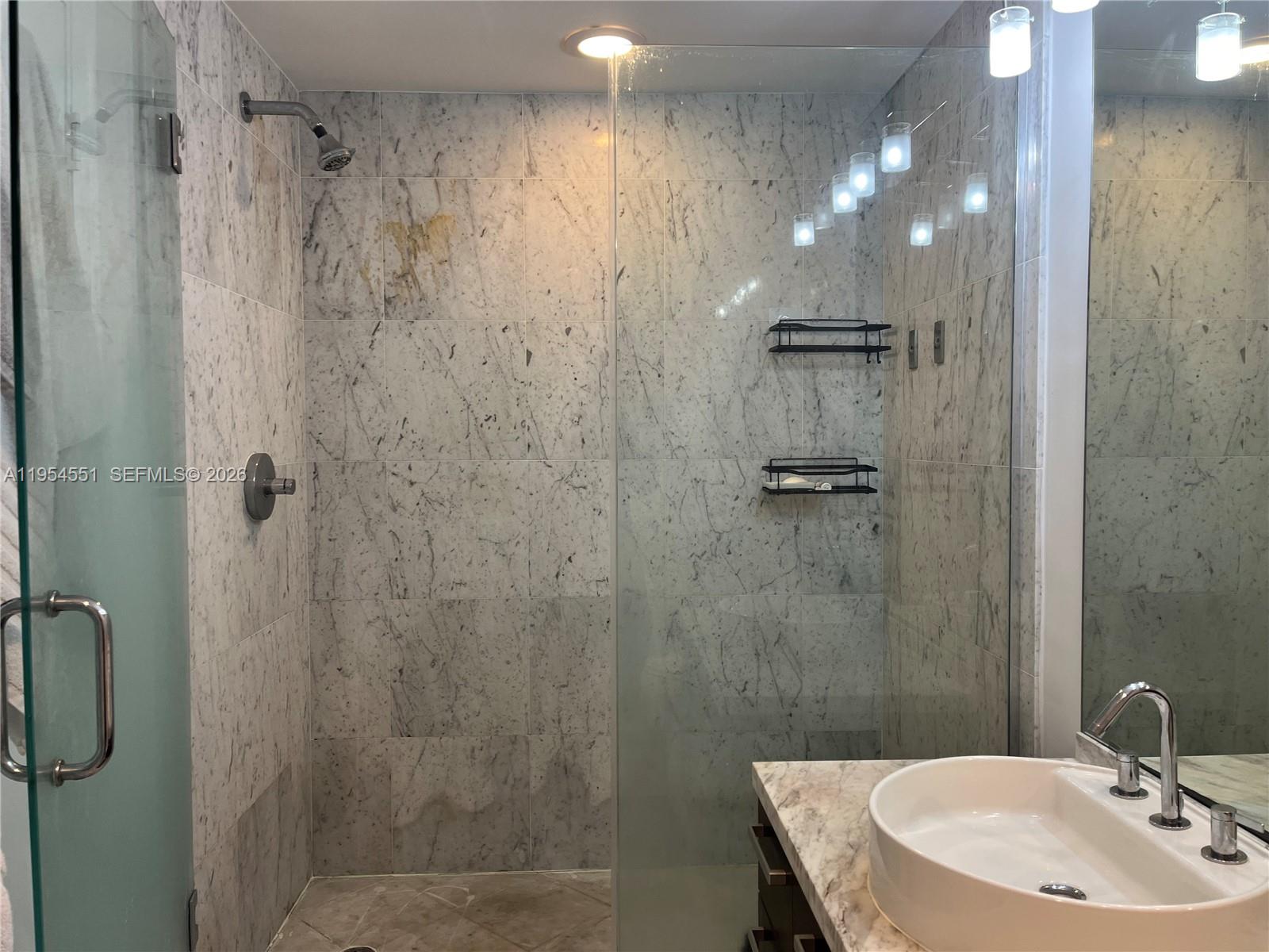 VIZCAYNE SOUTH CONDO - Residential