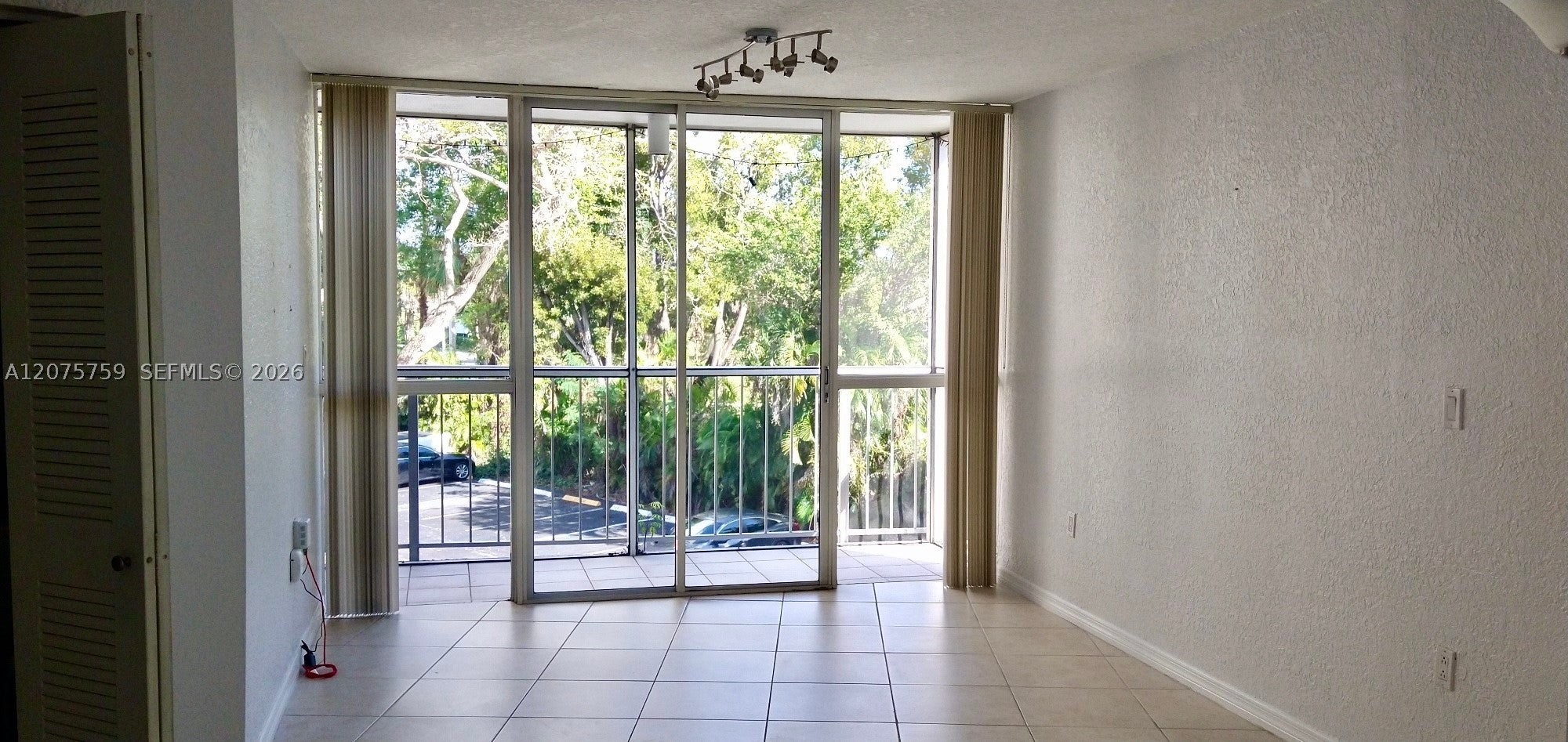 6955 NW 186th St F310, Hialeah FL 33015