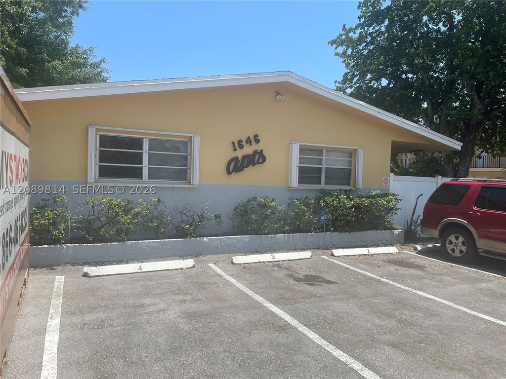Photo of 1646 N Dixie Hwy #3, Fort Lauderdale, FL 33305 (MLS # A12089814)