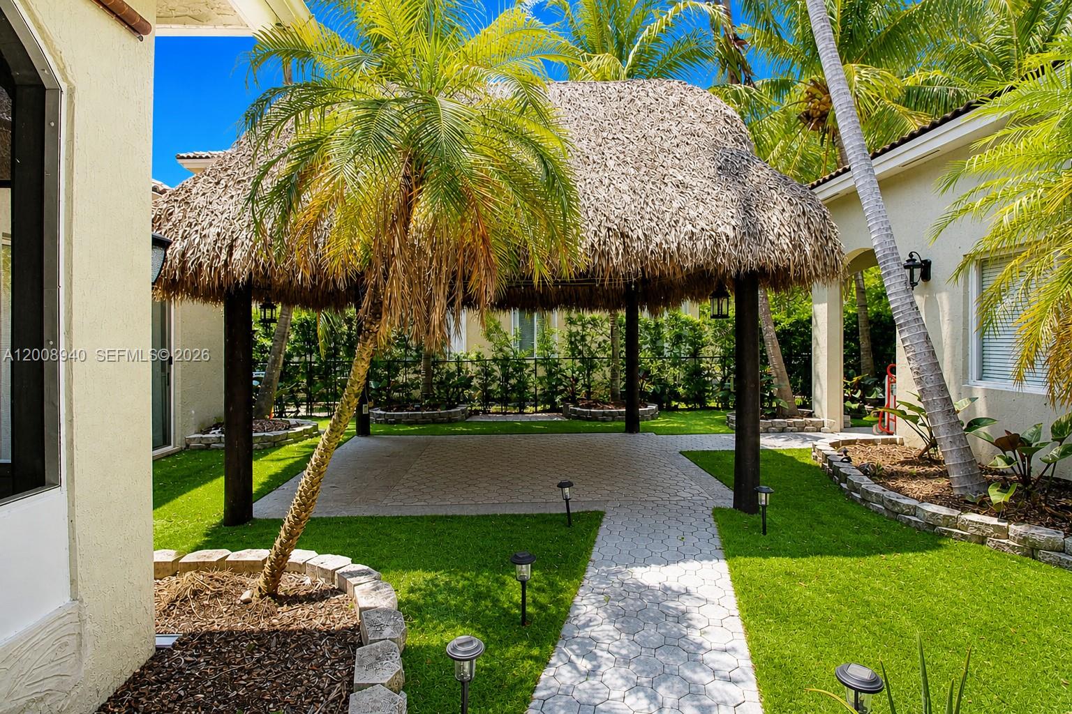 PALM ISLE ESTATES - Residential