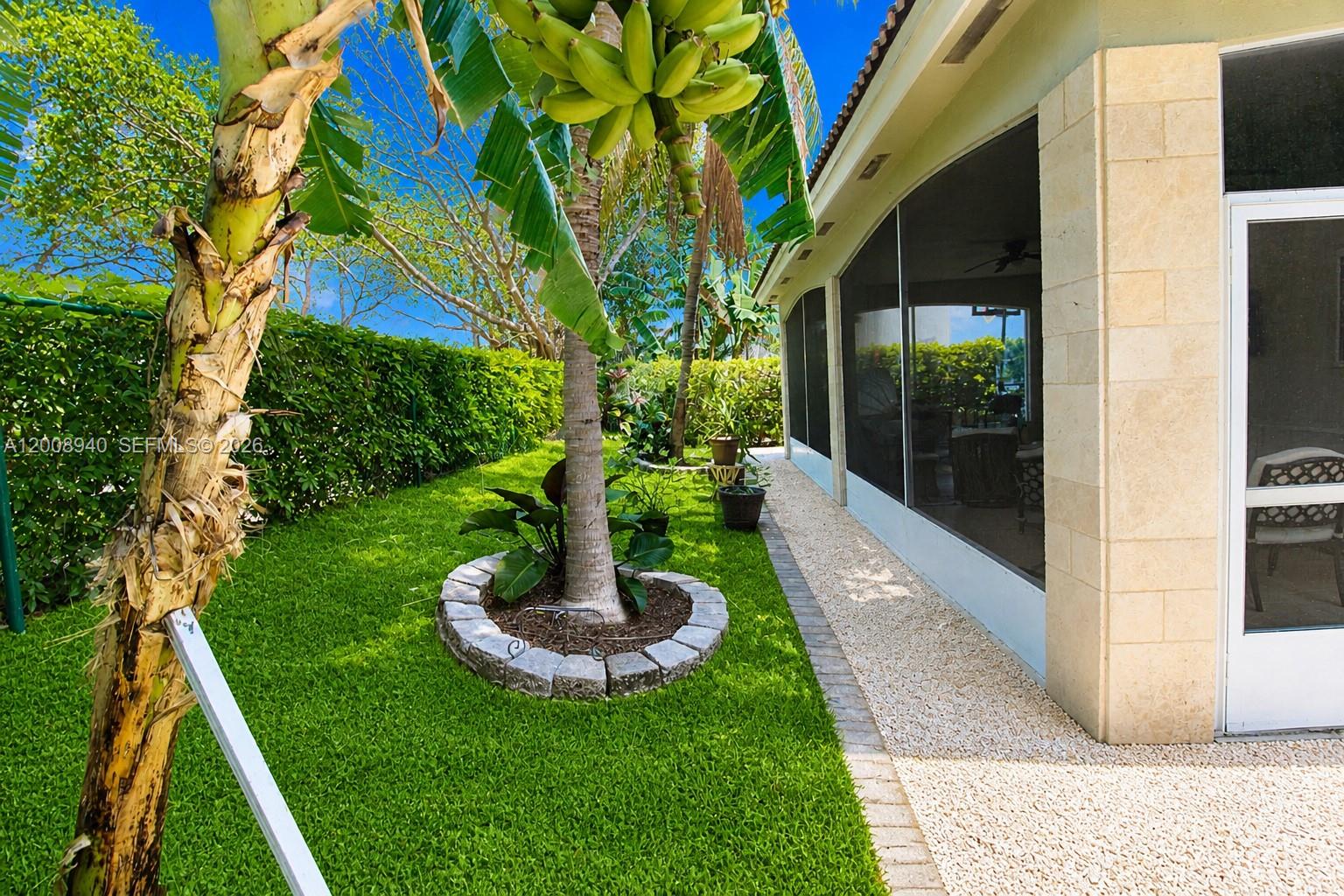 PALM ISLE ESTATES - Residential