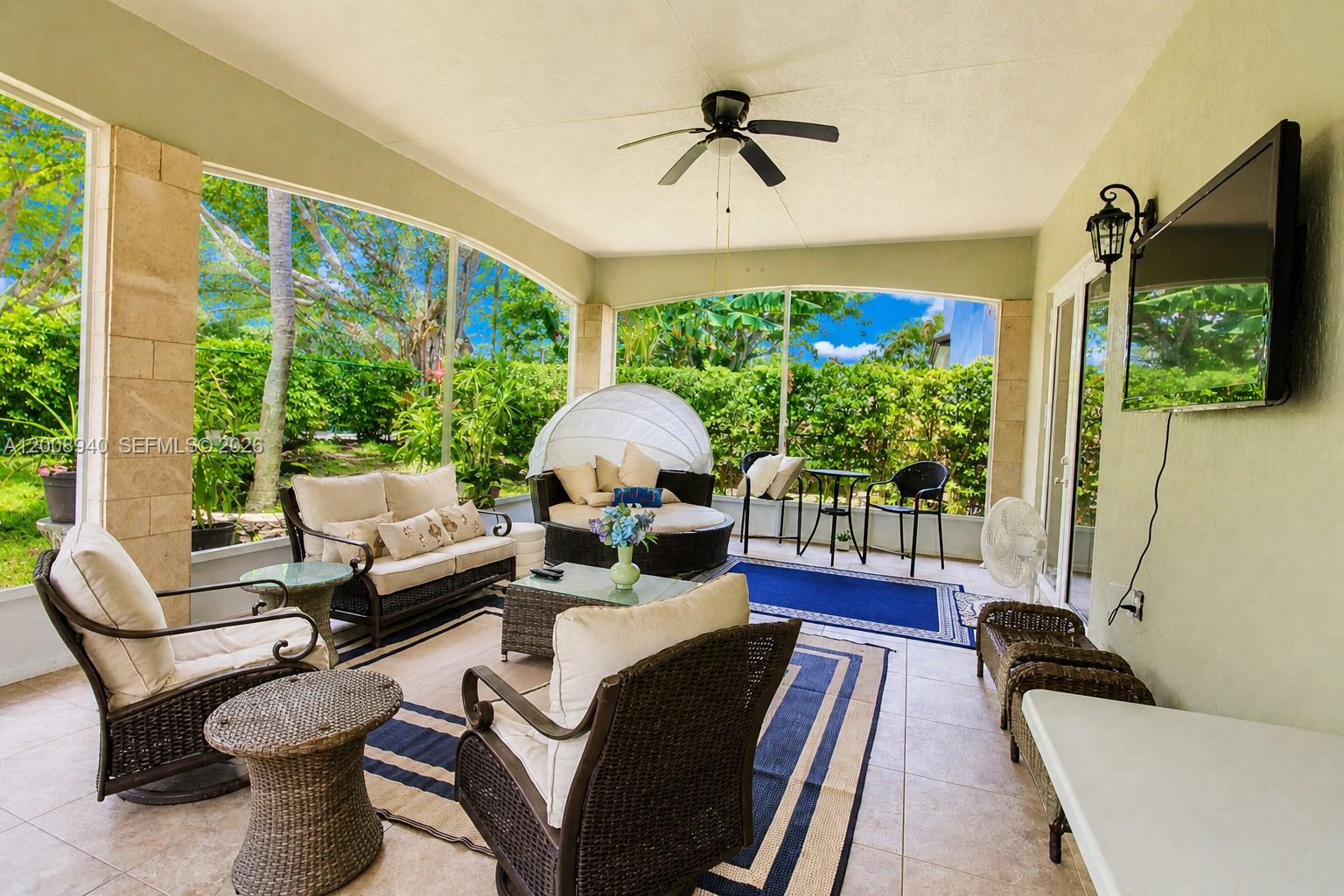 PALM ISLE ESTATES - Residential