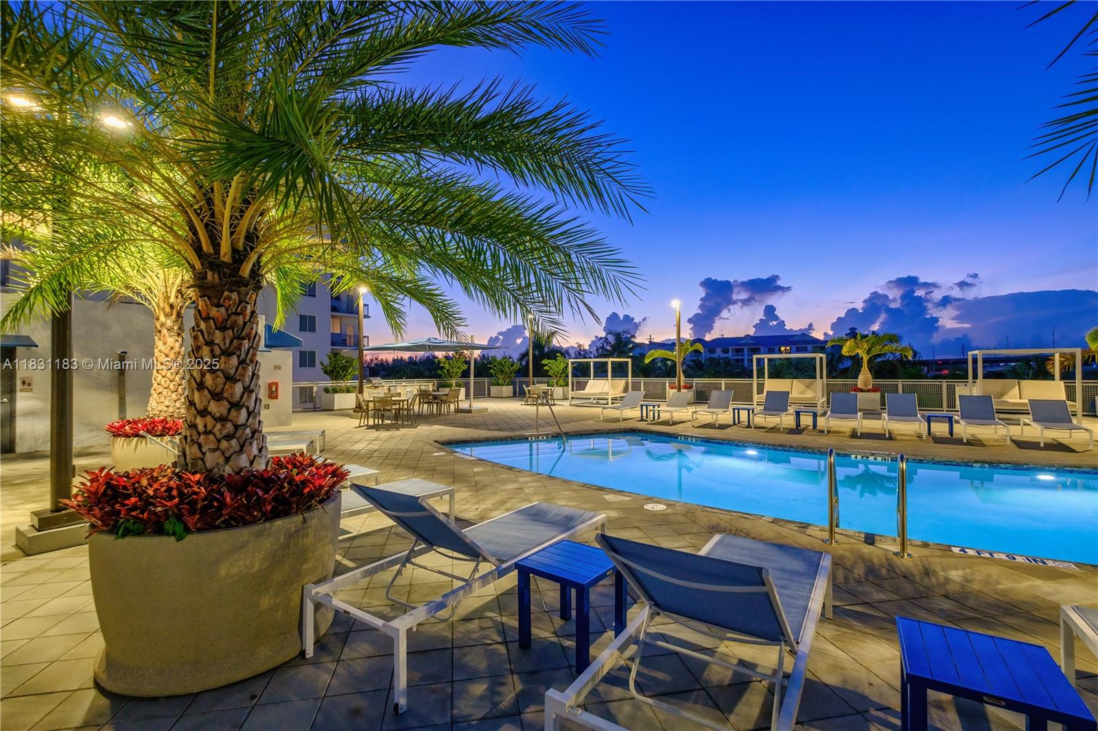 2500 SW 22nd Ter 809