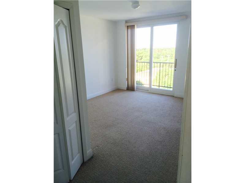 BRICKELL WAY CONDO - Residential Lease