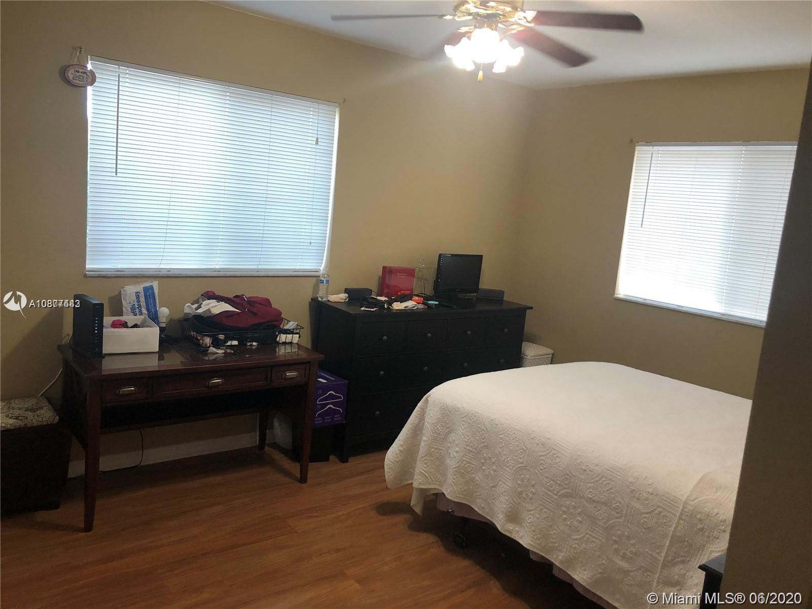 LOS PORTALES PHASE III CO - Residential