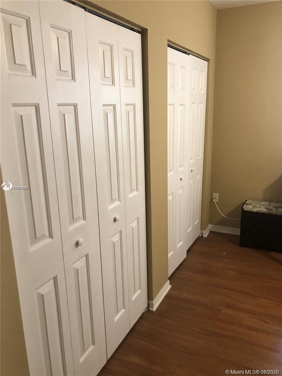 LOS PORTALES PHASE III CO - Residential