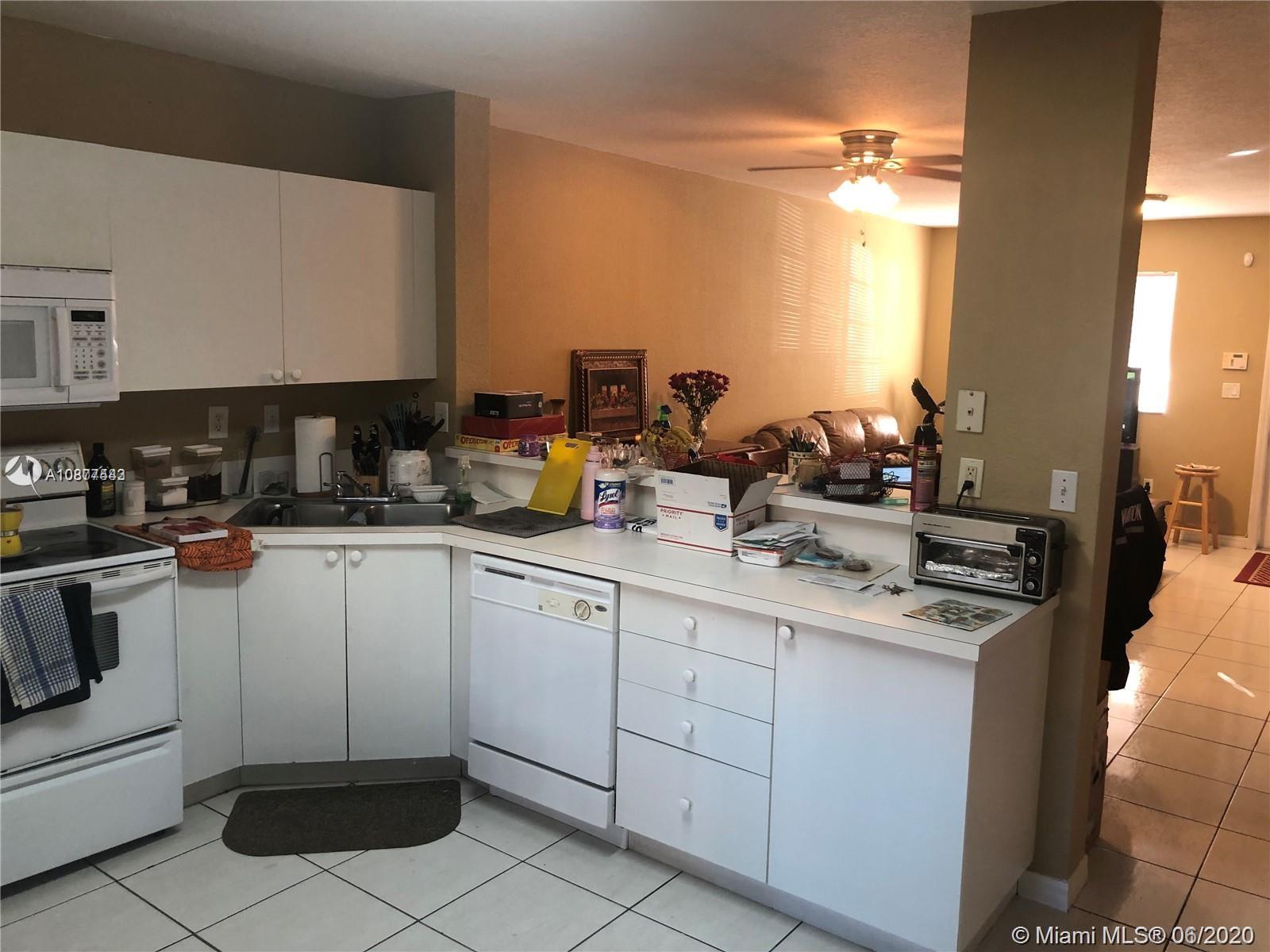 LOS PORTALES PHASE III CO - Residential