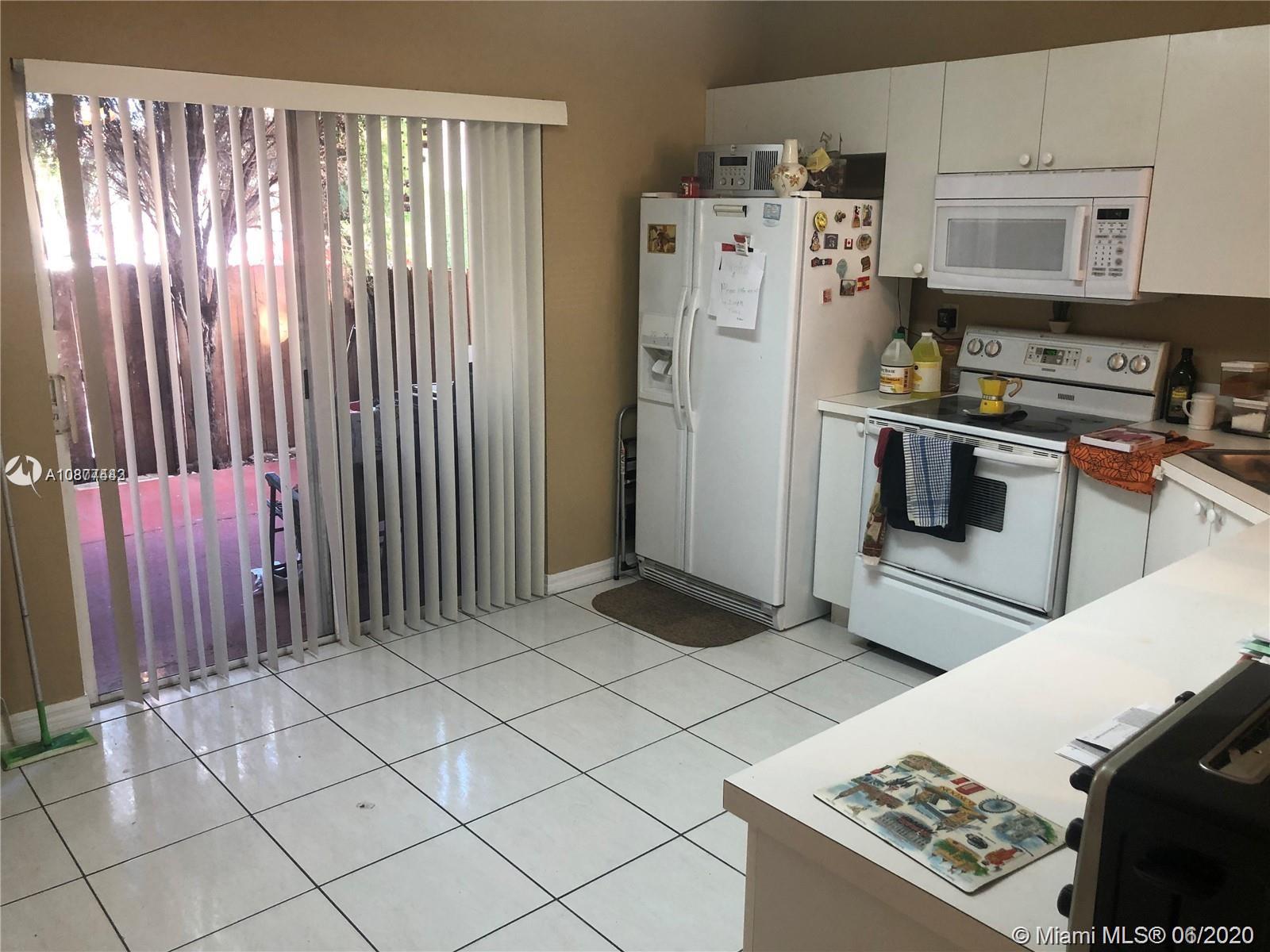 LOS PORTALES PHASE III CO - Residential