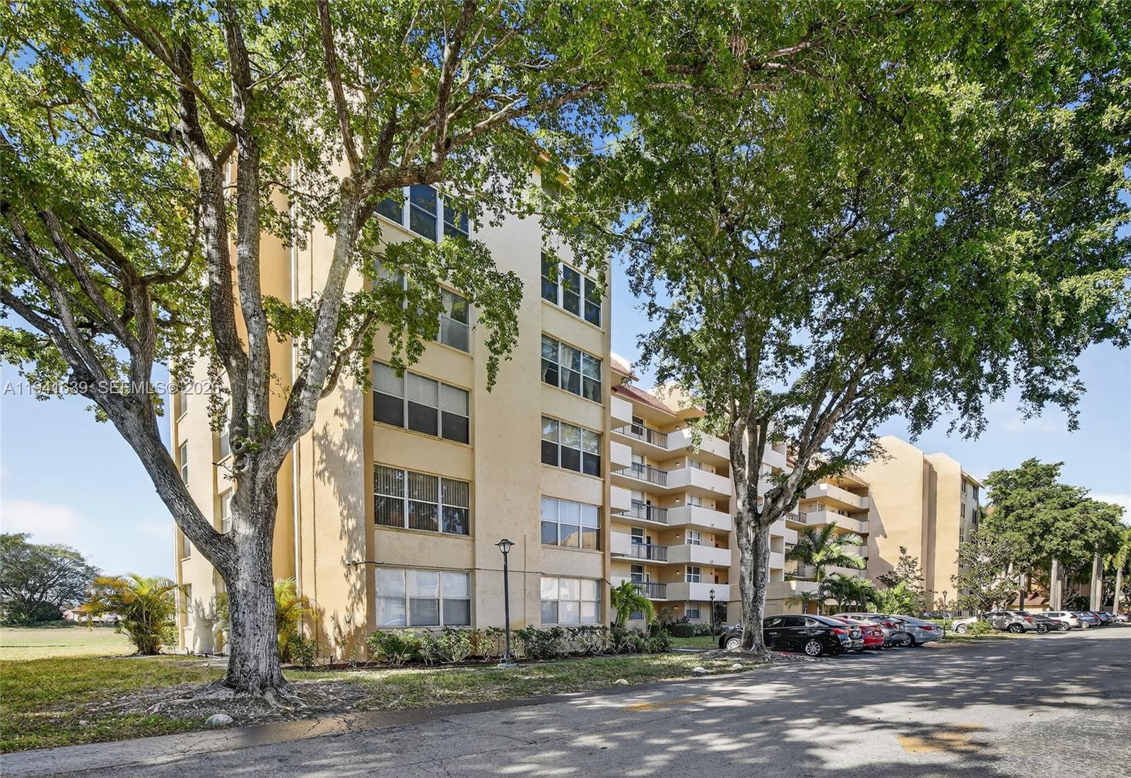 CONDOMINIUM 8 OF ENVIRON - Residential