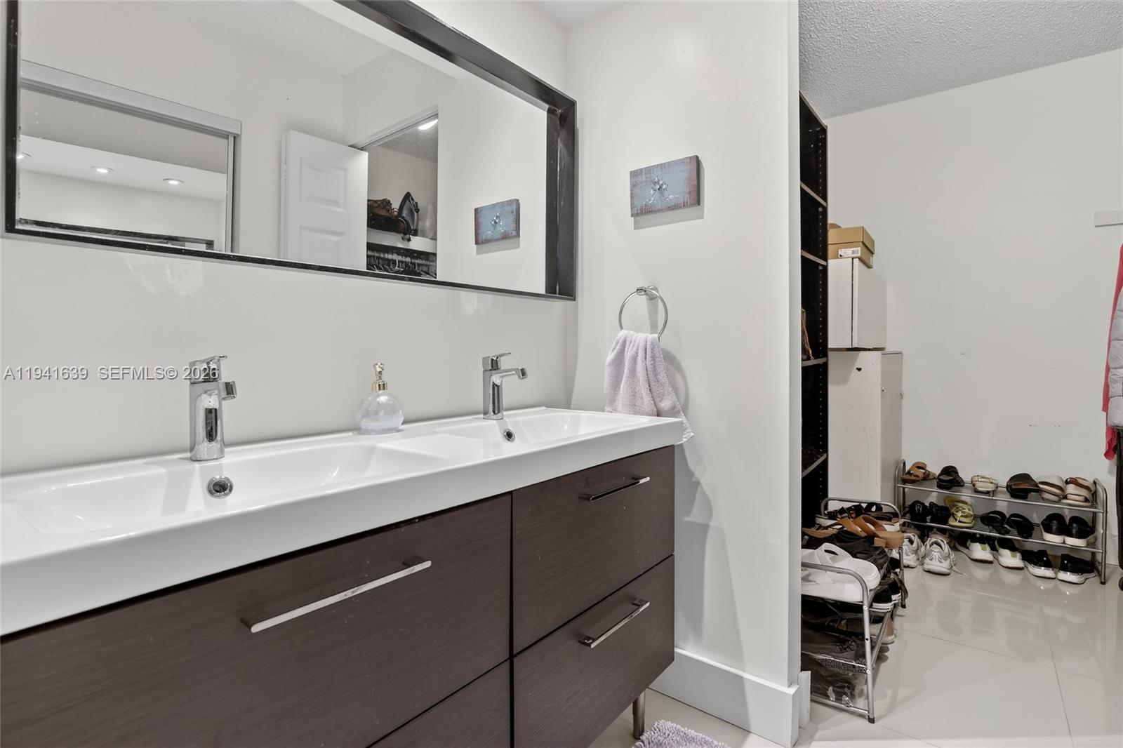 CONDOMINIUM 8 OF ENVIRON - Residential