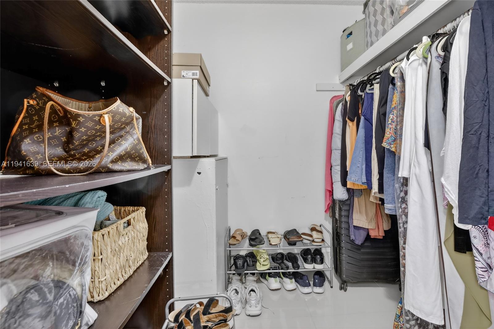 CONDOMINIUM 8 OF ENVIRON - Residential