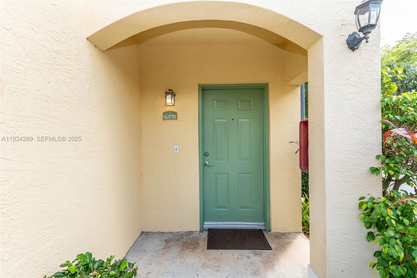 CYPRESS POINTE AT CORAL S - Residential