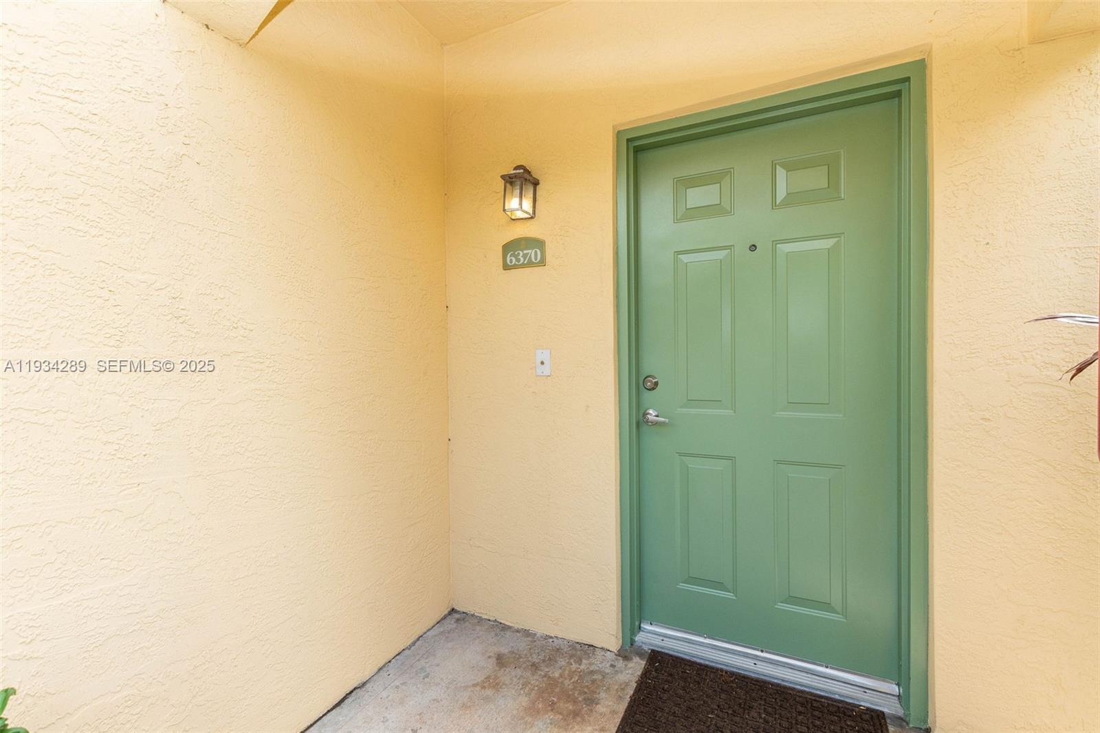 CYPRESS POINTE AT CORAL S - Residential