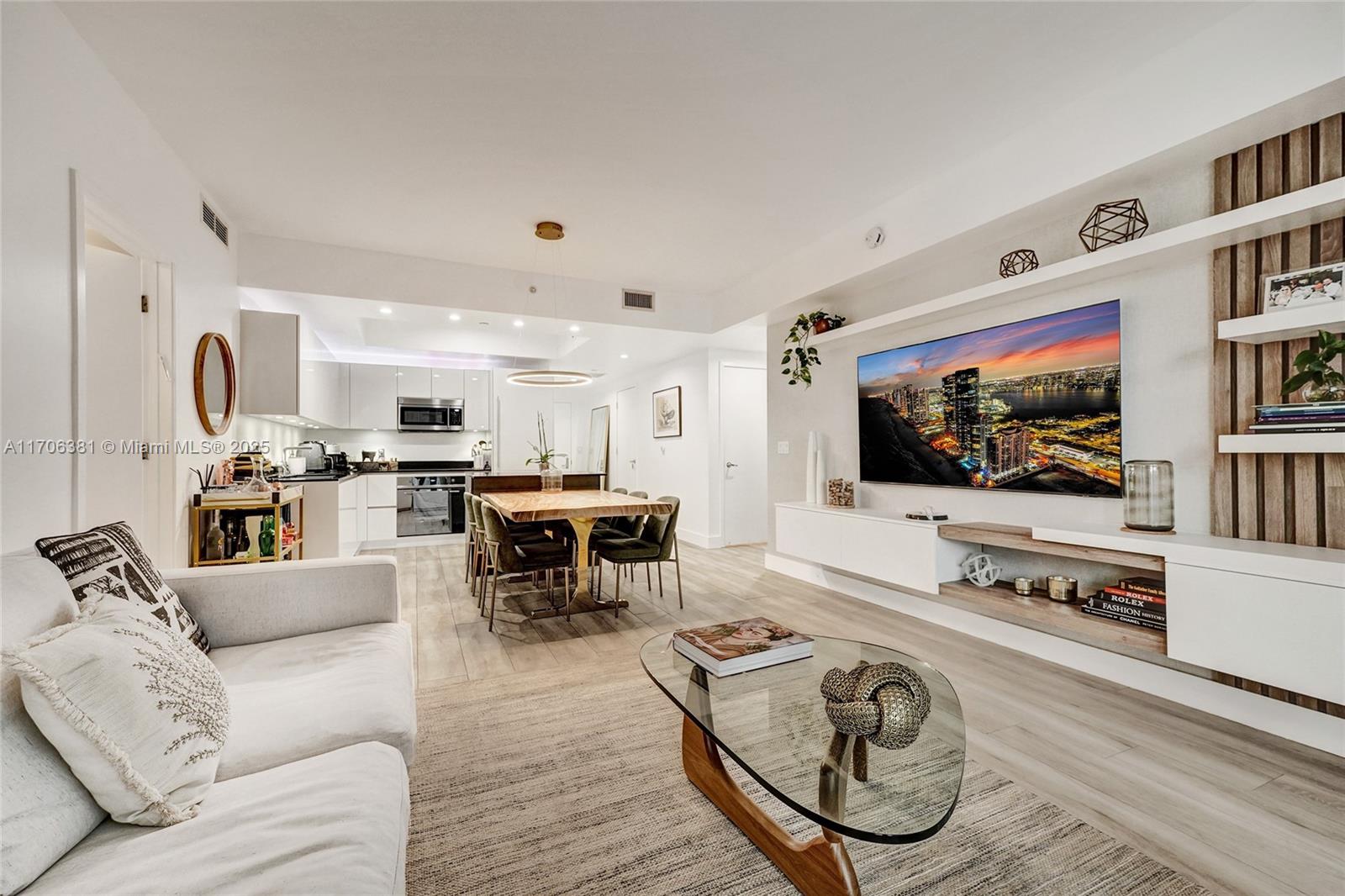 Property for Sale at 1010 Brickell Ave 4009, Miami, Broward County, Florida - Bedrooms: 2 
Bathrooms: 2  - $950,000