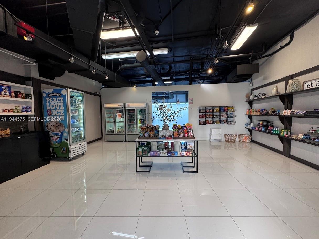 BLUE CONDO - Residential