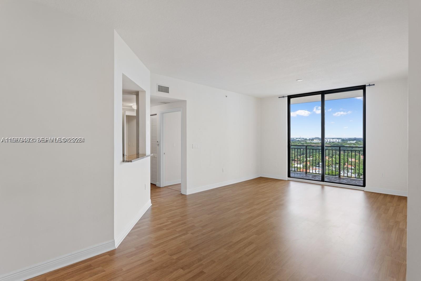 PUERTA DE PALMAS CONDO - Residential