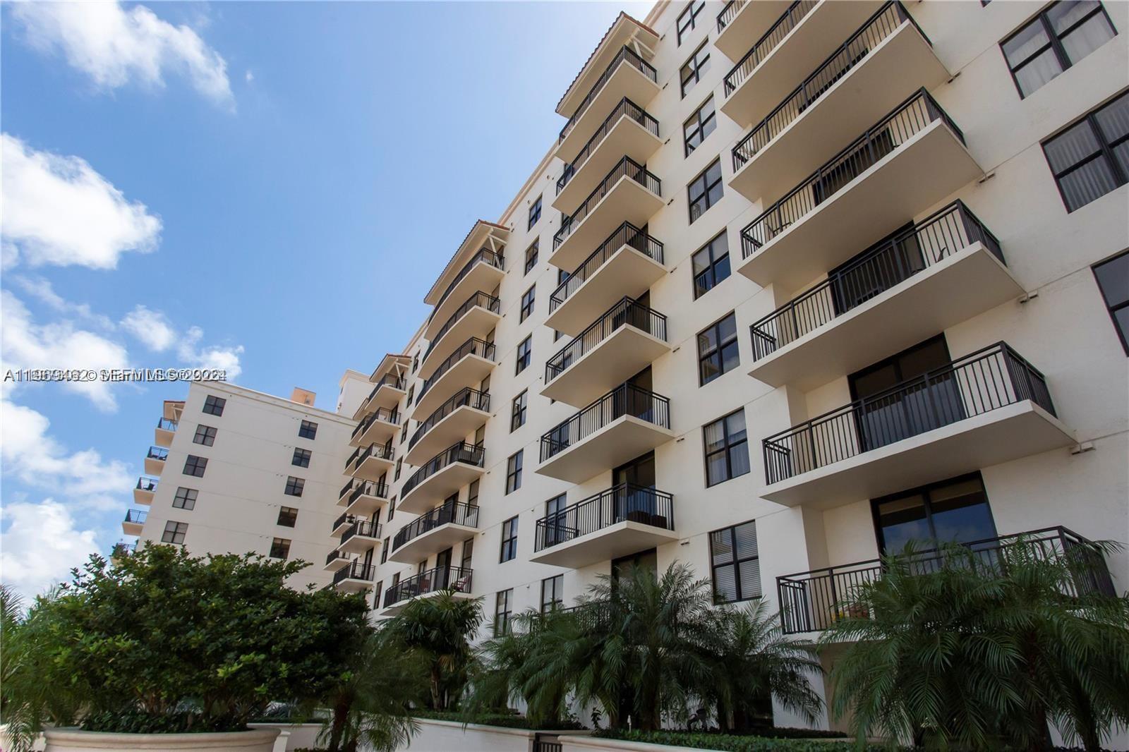 PUERTA DE PALMAS CONDO - Residential