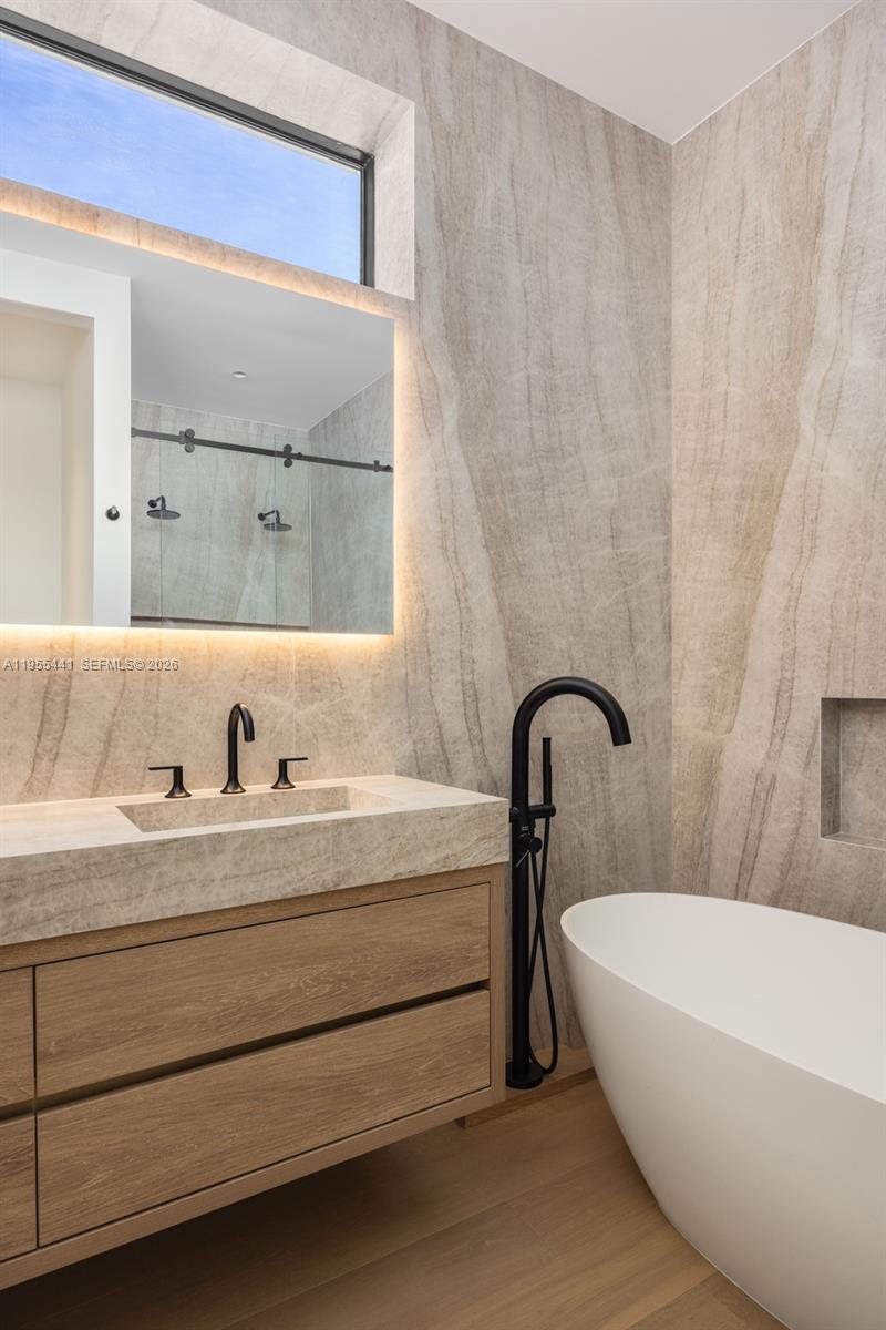 PALMHURST - Residential