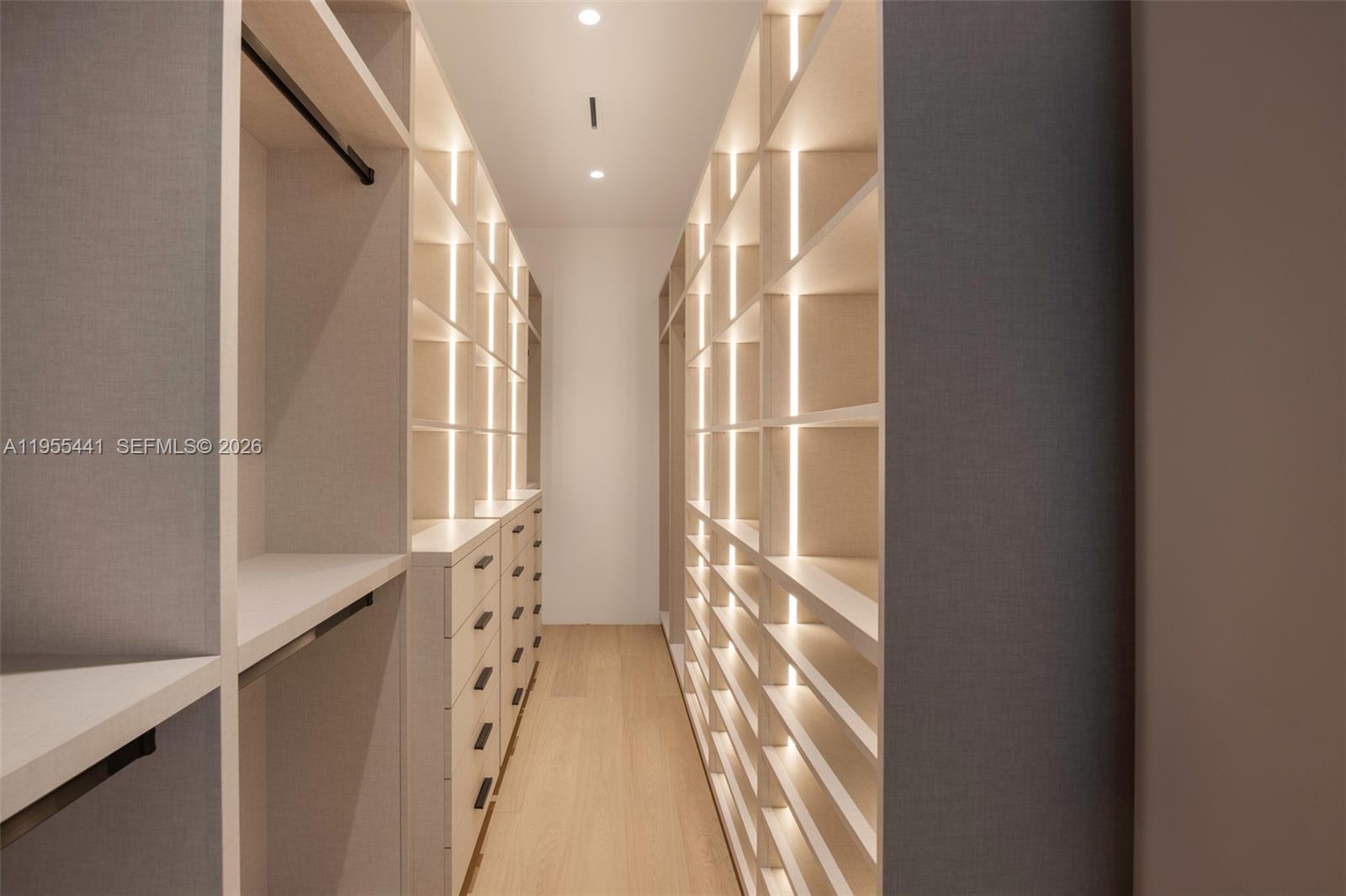 PALMHURST - Residential