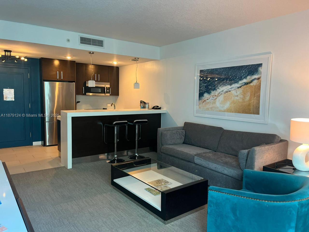 17315 Collins Ave 703