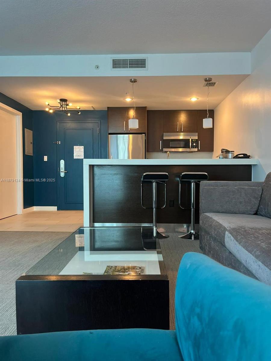 17315 Collins Ave 703