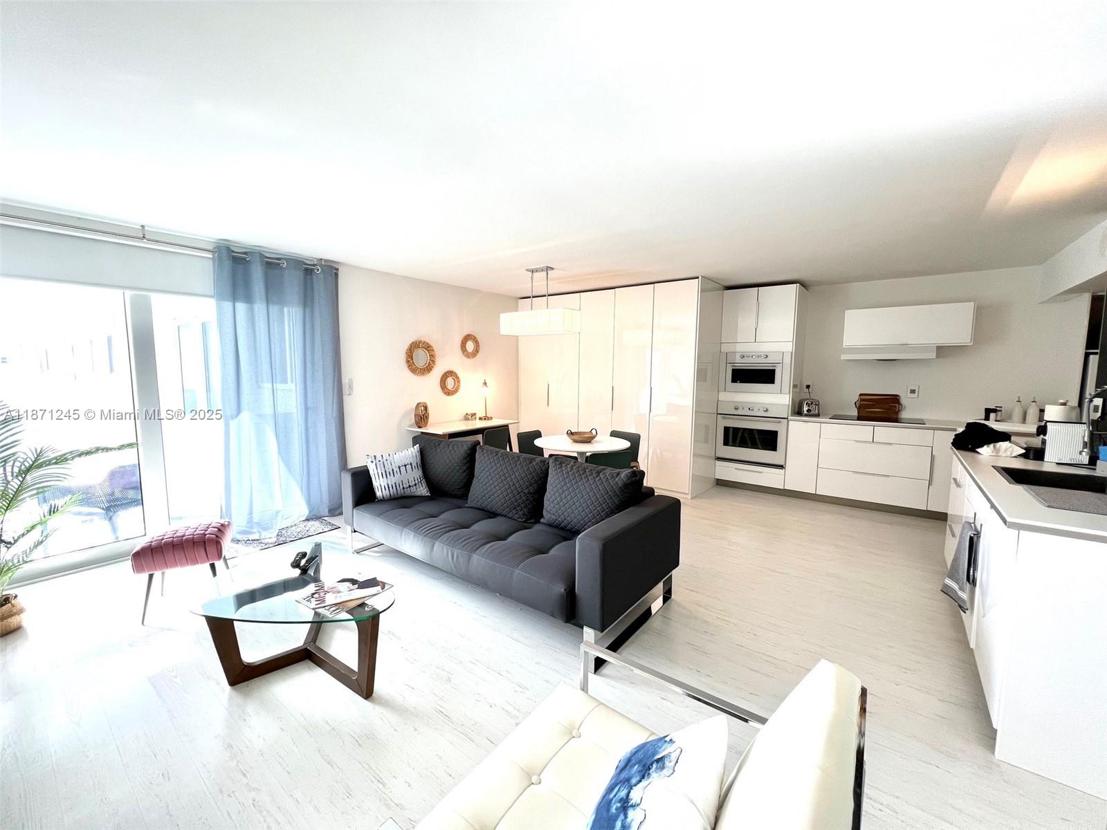 345 Ocean Dr 525