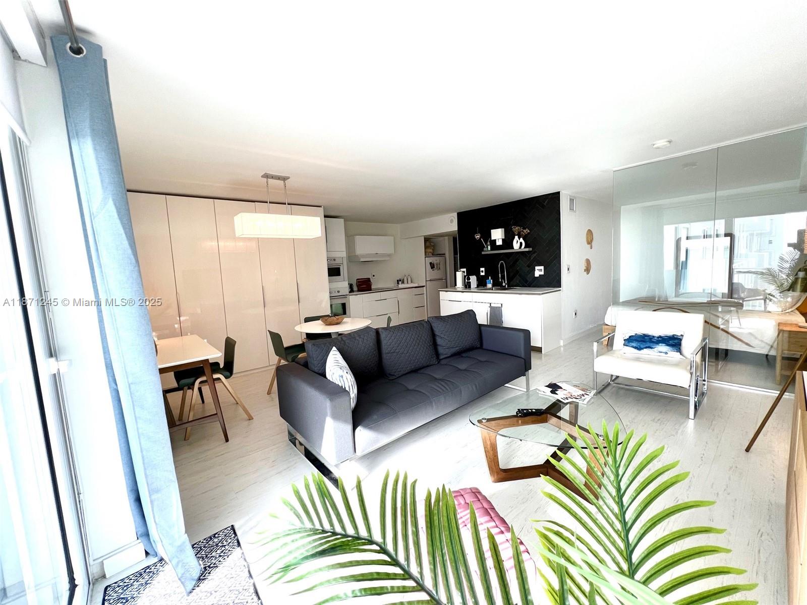 345 Ocean Dr 525