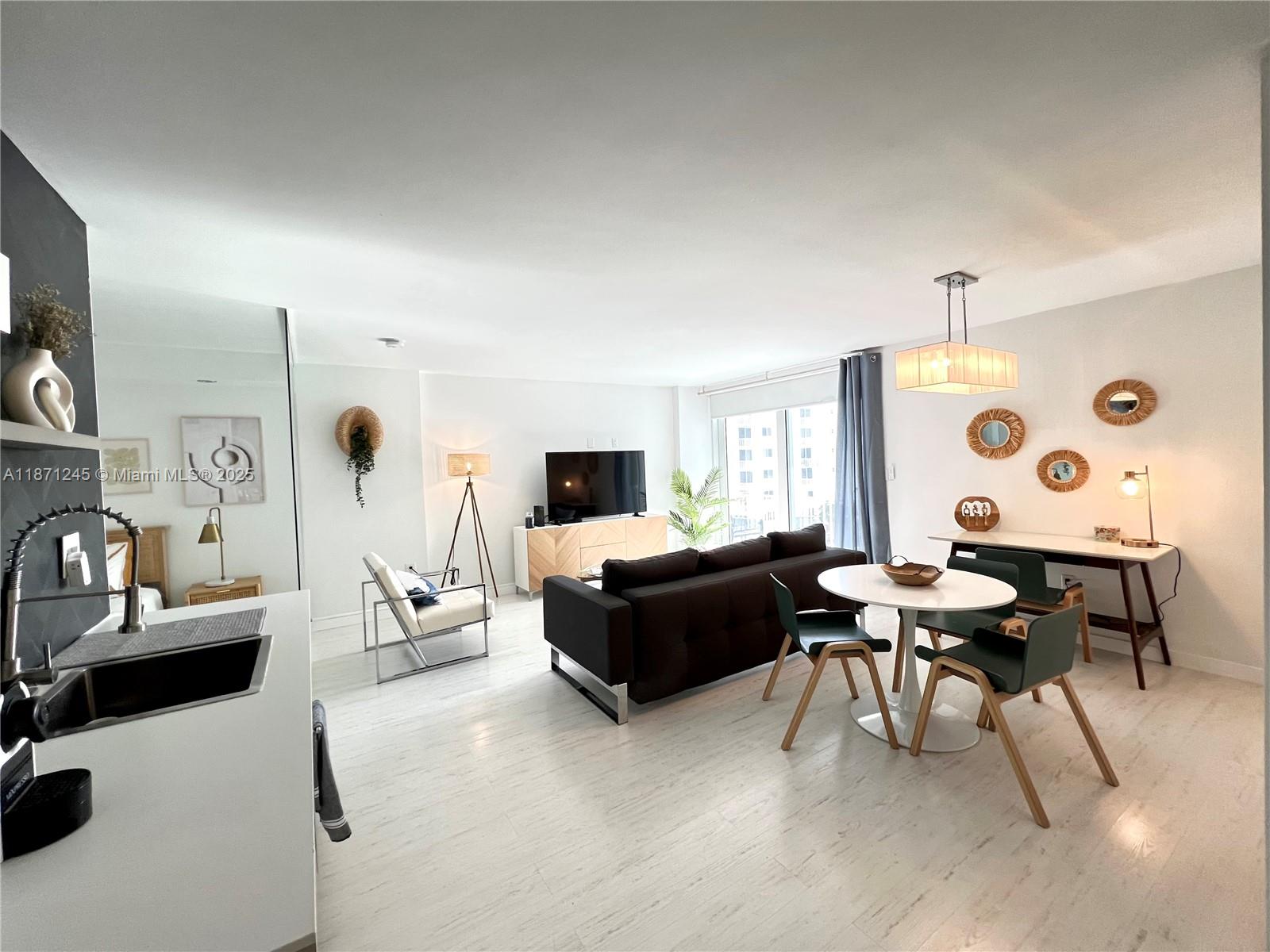 345 Ocean Dr 525