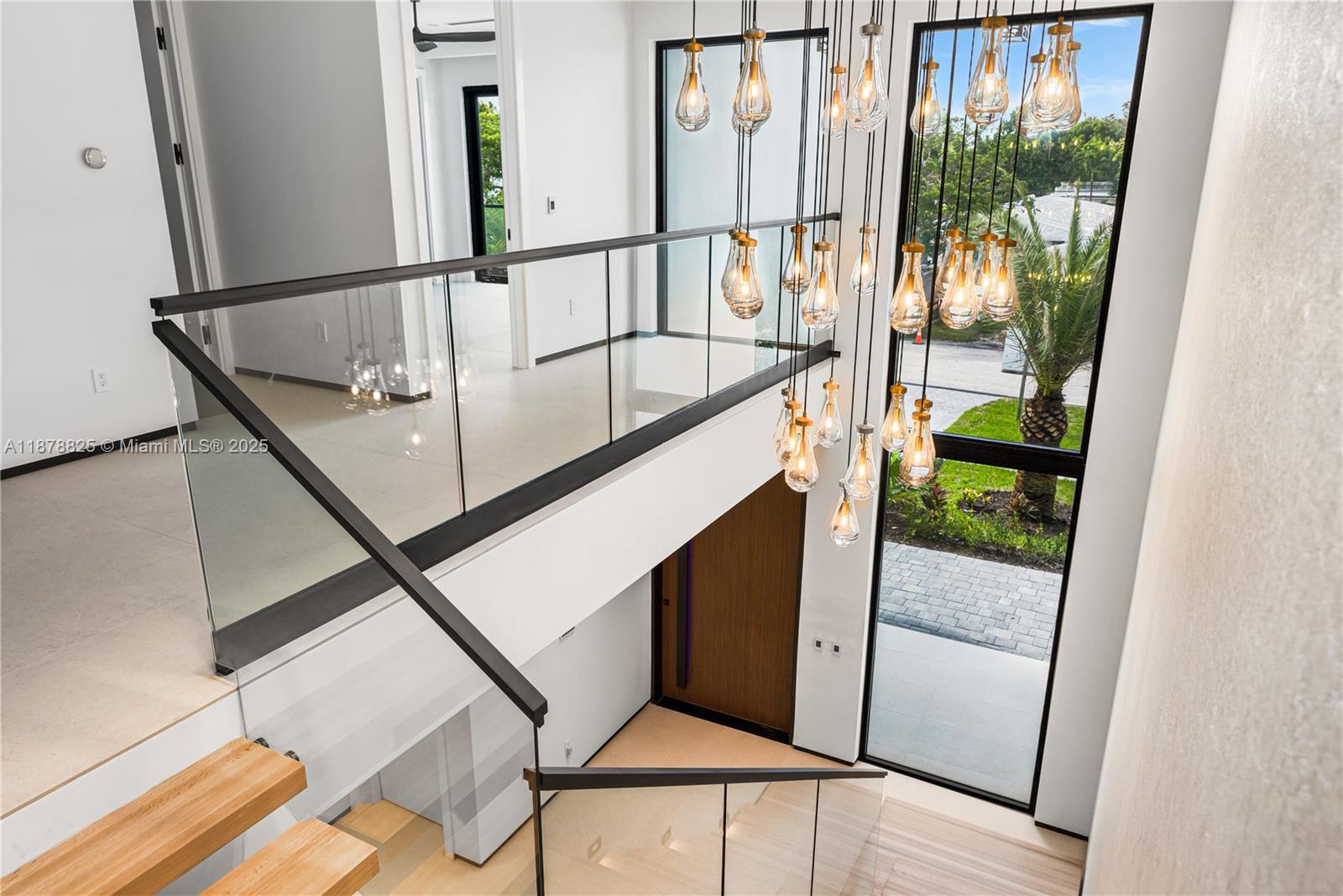 View photos, virtual tours, details... 713 SE 6th St