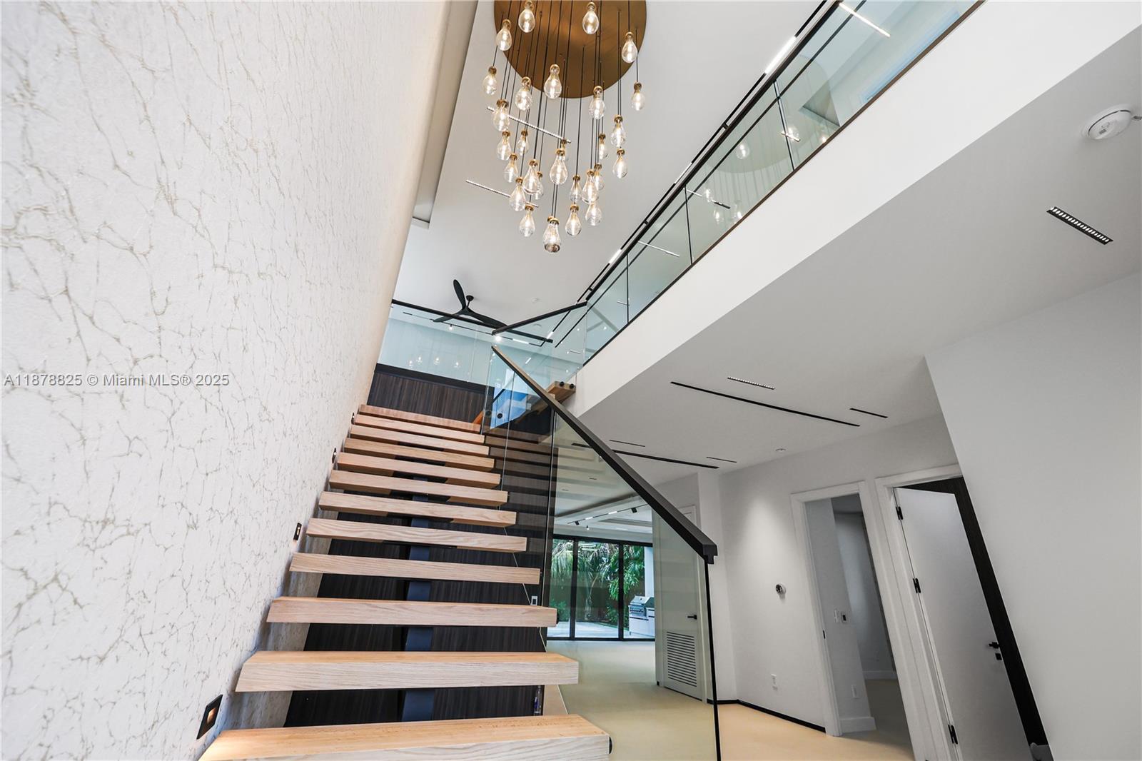 RIO VISTA - Residential