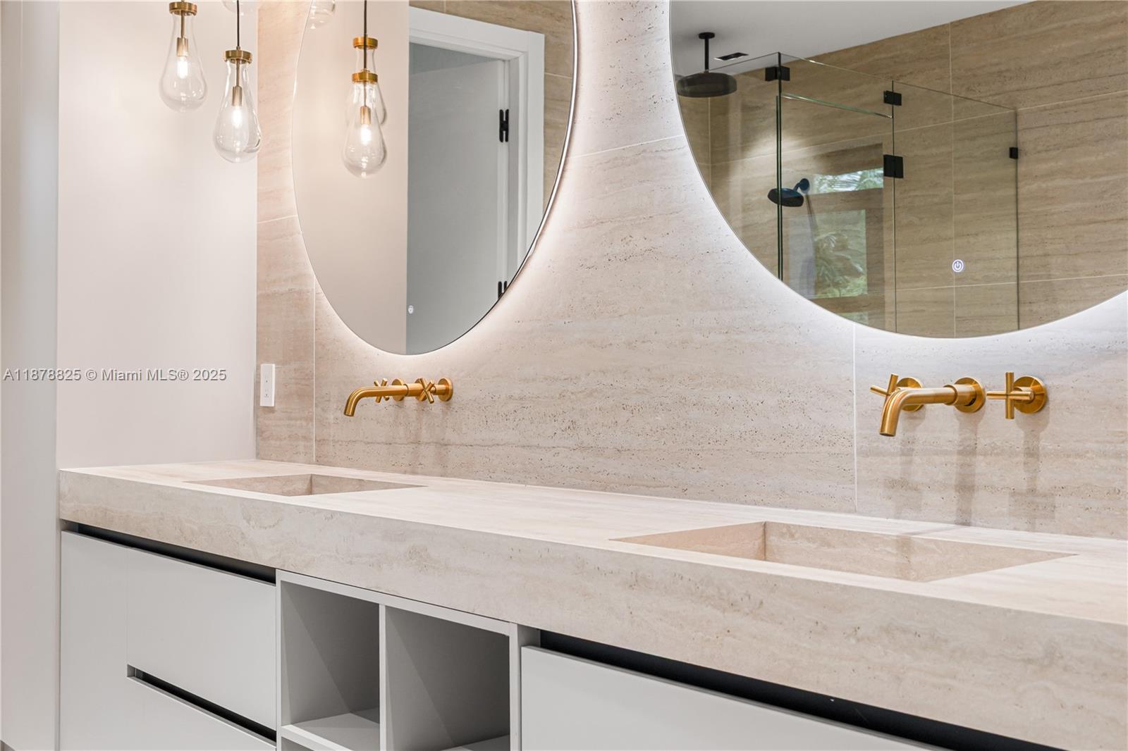 RIO VISTA - Residential