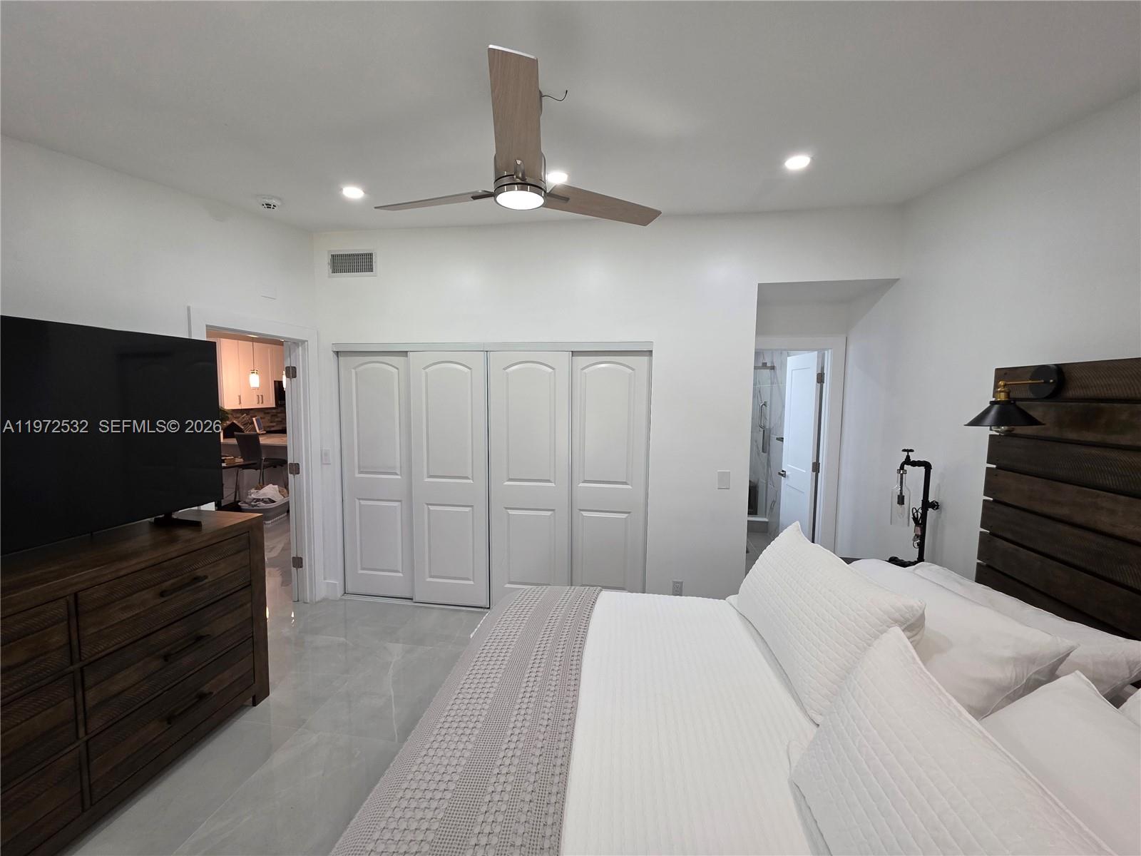 KINGS POINT 2 - Residential