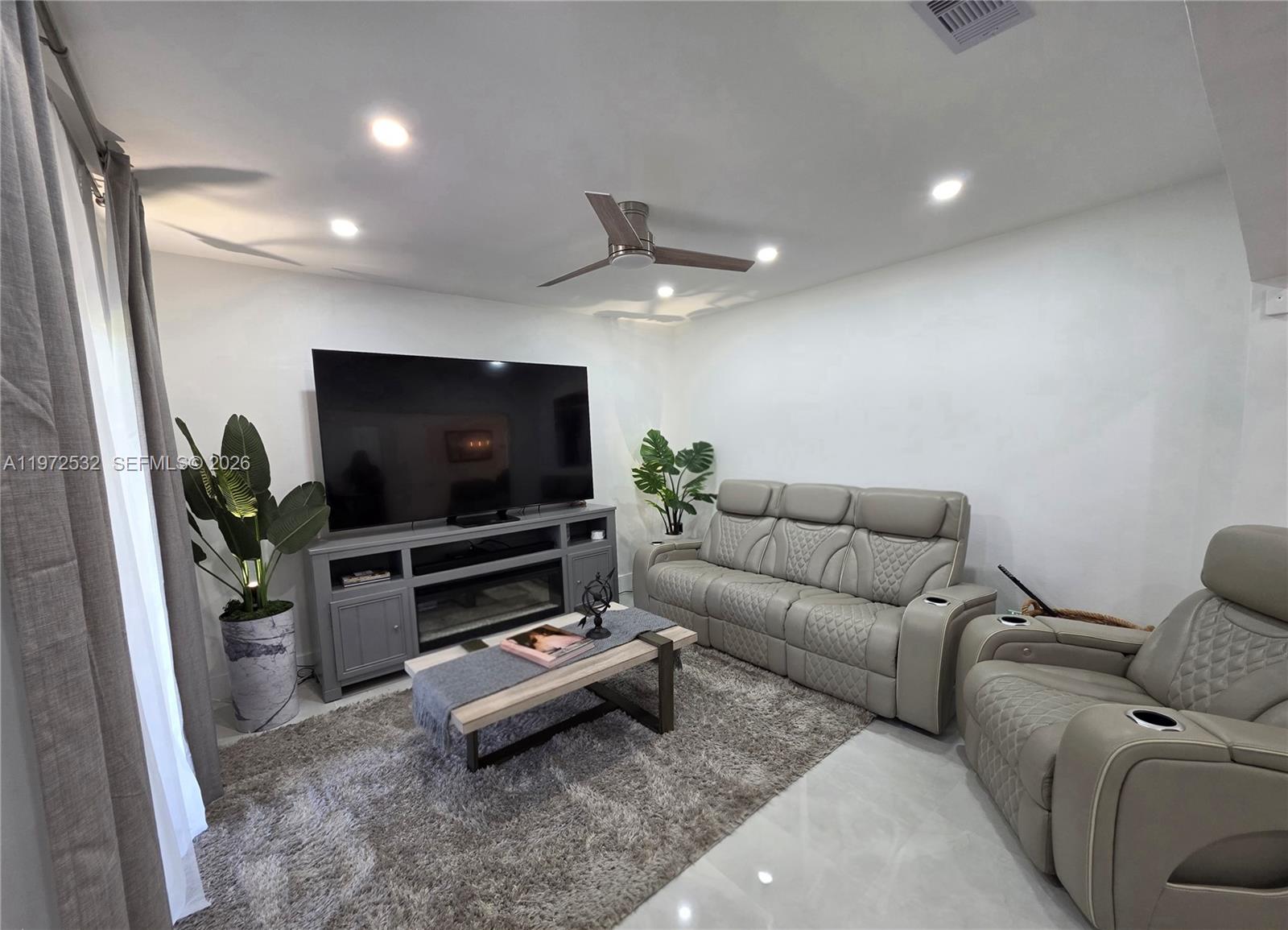 KINGS POINT 2 - Residential