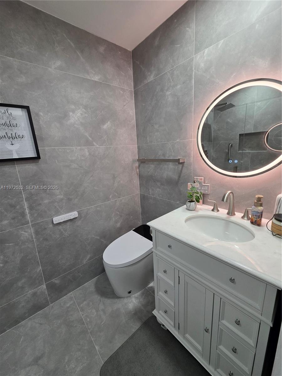 KINGS POINT 2 - Residential