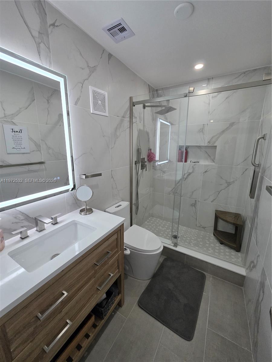 KINGS POINT 2 - Residential