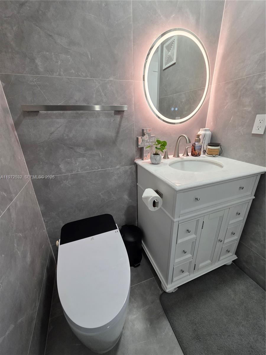 KINGS POINT 2 - Residential