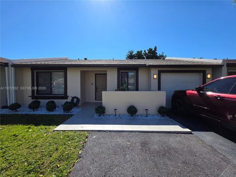 15619 Bottlebrush Cir Delray Beach FL 33484