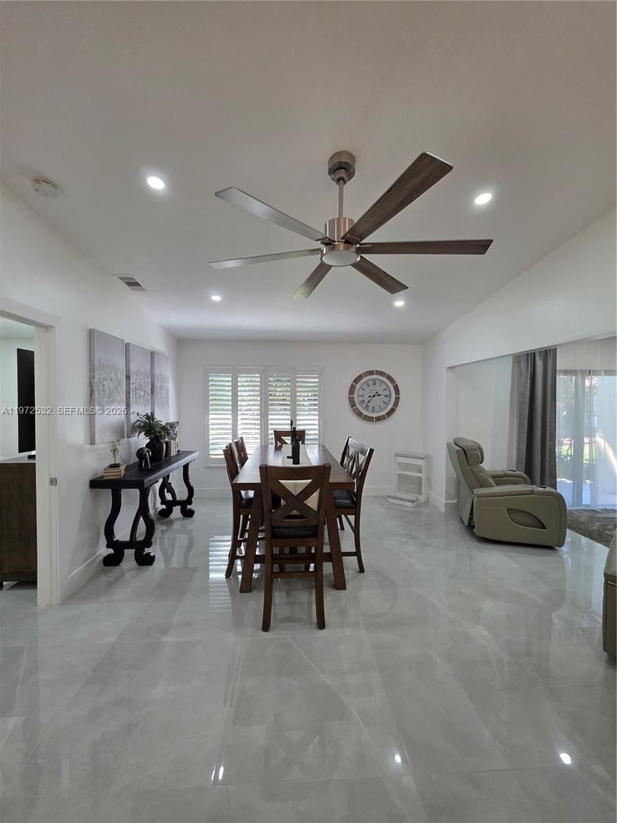 KINGS POINT 2 - Residential