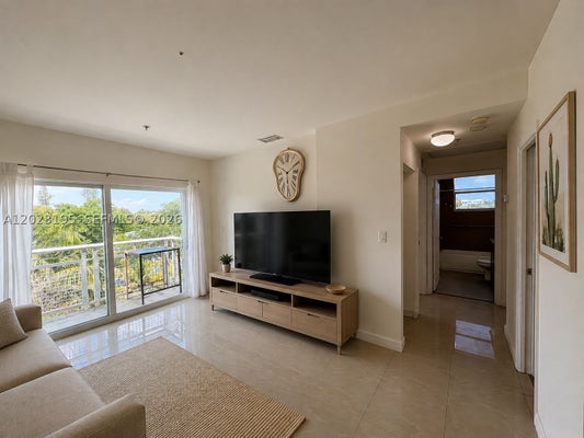 529 NE 62ND ST UNIT 404, MIAMI, FL 33138 - Image eb593b5c2fd231e9e4e1cd8c08a18585/768720402