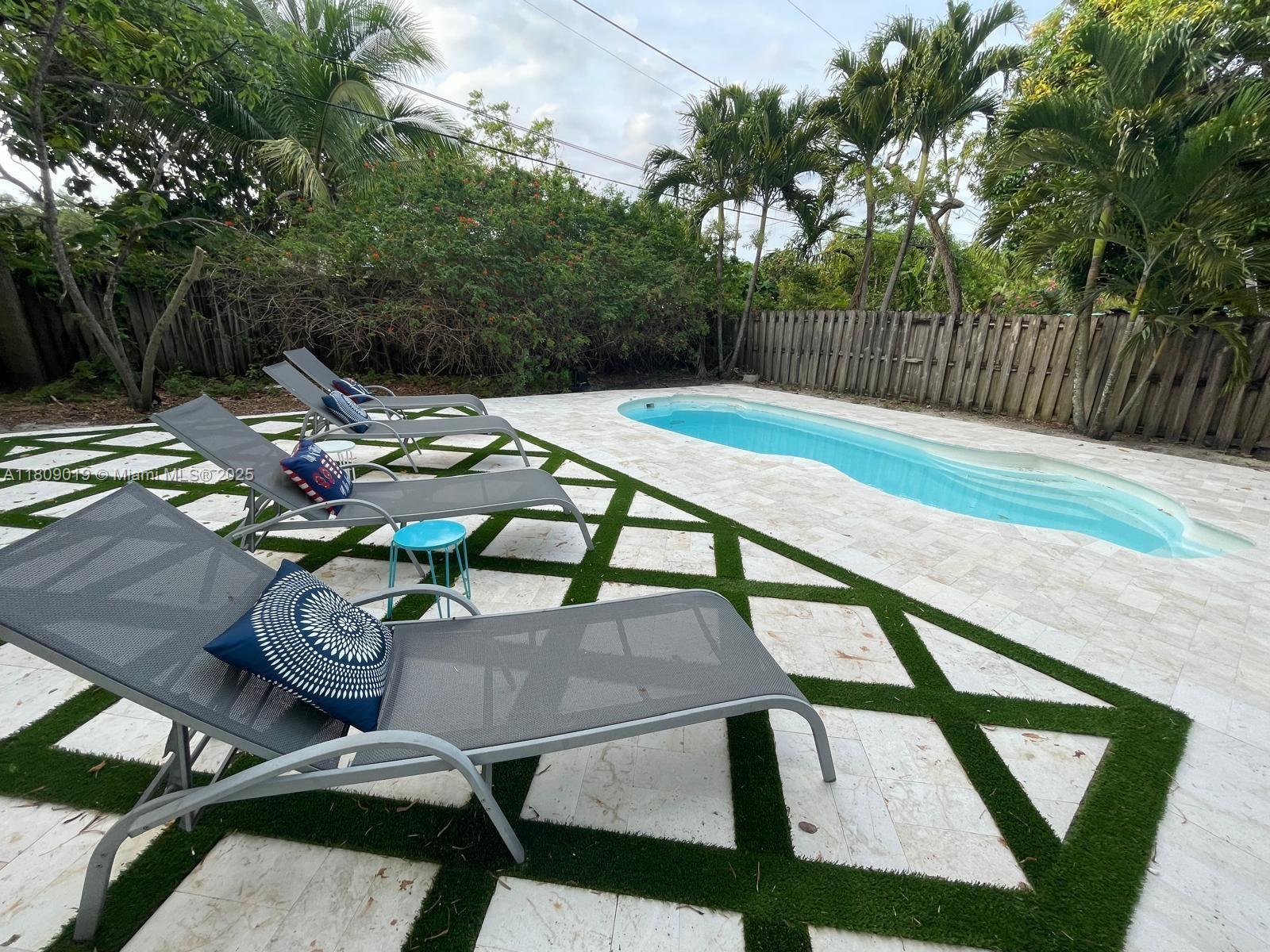 1427 Sw 30th St, Fort Lauderdale, Broward County, Florida - 3 Bedrooms  
2 Bathrooms - 